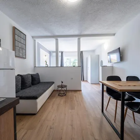 Cozy Appartement Pula